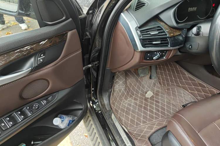 Used BMW X5 2018 xDrive28i Driver Seat