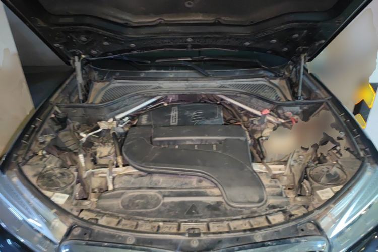 Used BMW X5 2018 xDrive28i Engine Bay