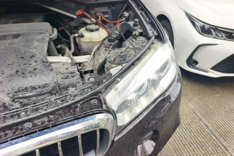 Used BMW X5 2018 xDrive28i Engine Bay Left