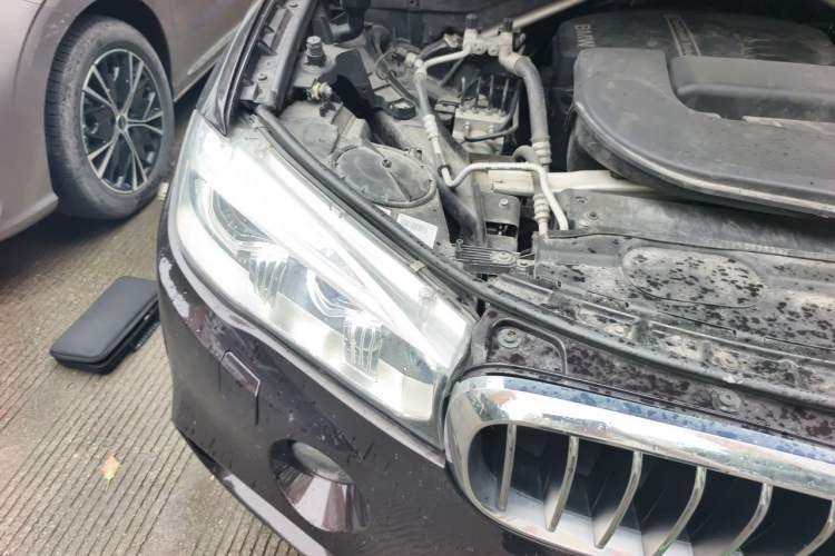 Used BMW X5 2018 xDrive28i Engine Bay Right