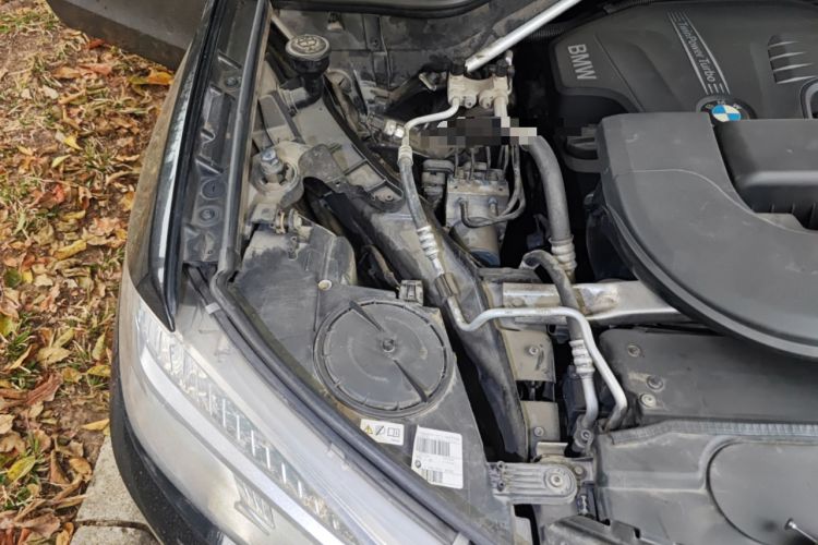 Used BMW X5 2018 xDrive28i Engine Bay Right