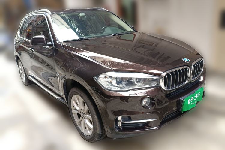 Used BMW X5 2018 xDrive28i Front Right 45 Deg