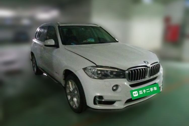 Used BMW X5 2018 xDrive28i Front Right 45 Deg