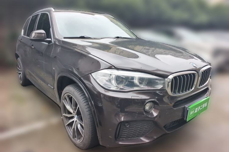 Used BMW X5 2018 xDrive28i Front Right 45 Deg
