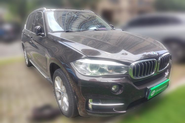 Used BMW X5 2018 xDrive28i Front Right 45 Deg