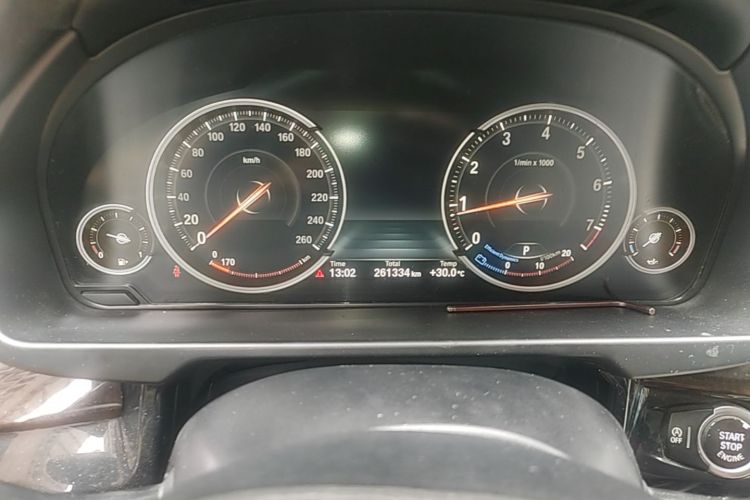Used BMW X5 2018 xDrive28i Odometer Close Up