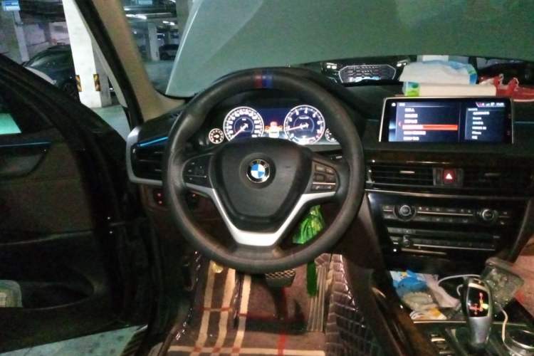 Used BMW X5 2018 xDrive28i Steering Wheel