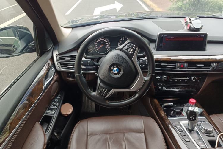 Used BMW X5 2018 xDrive28i Steering Wheel