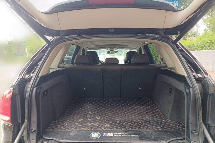 Used BMW X5 2018 xDrive28i Trunk