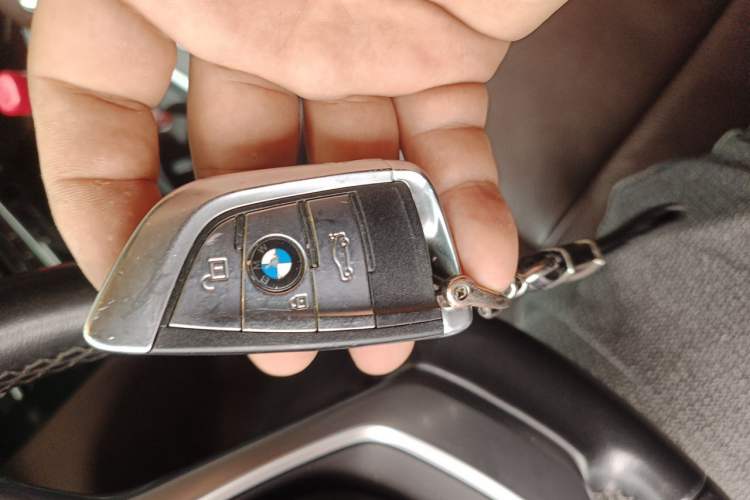 Used BMW X5 2018 xDrive28i Vehicle Key