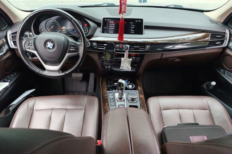 Used BMW X5 2018 xDrive28i Center Console