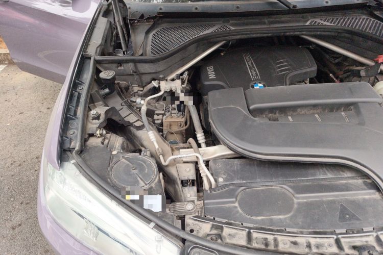 Used BMW X5 2018 xDrive28i Engine Bay Right