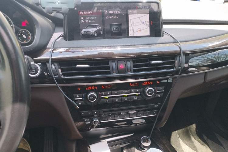 Used BMW X5 2018 xDrive28i Audio And AC Panel