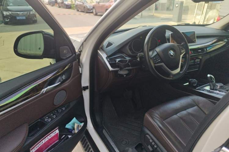 Used BMW X5 2018 xDrive35i Elegant Edition Driver Seat