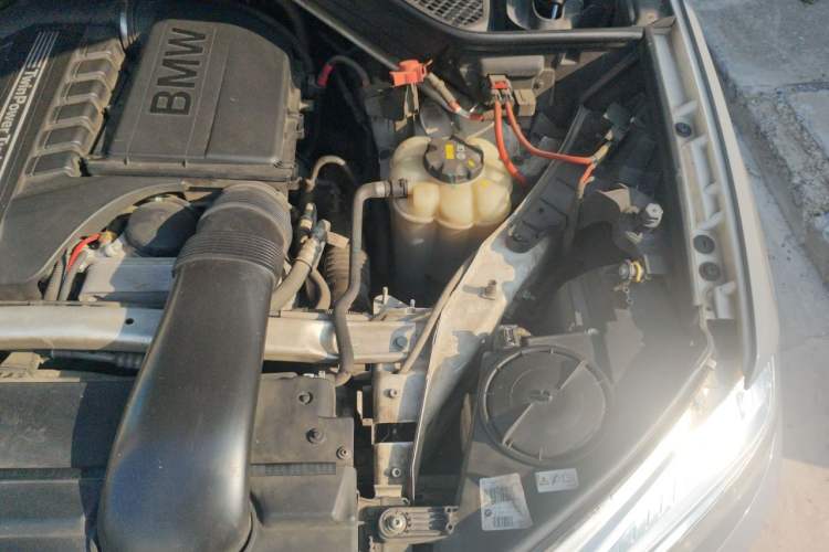 Used BMW X5 2018 xDrive35i Elegant Edition Engine Bay Left