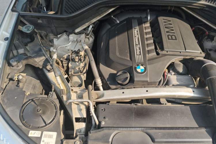 Used BMW X5 2018 xDrive35i Elegant Edition Engine Bay Right