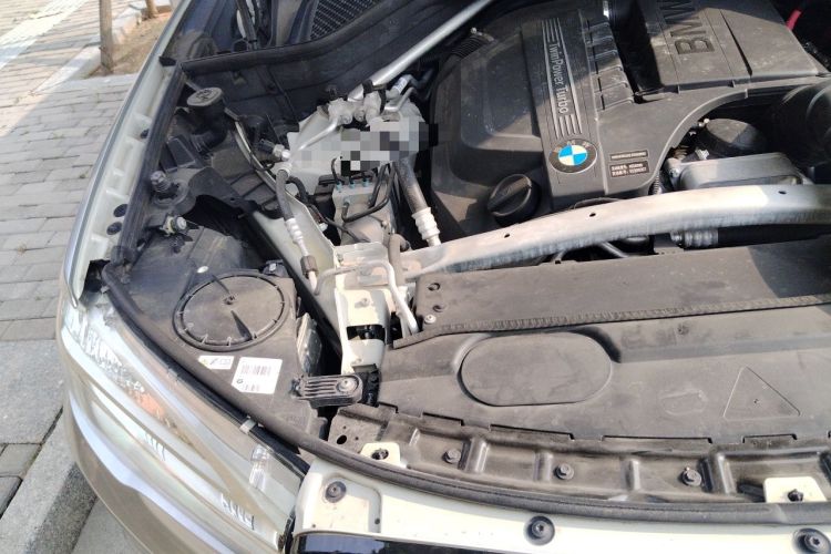 Used BMW X5  Engine Bay Right