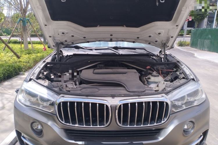 Used BMW X5 2018 xDrive28i Engine Bay