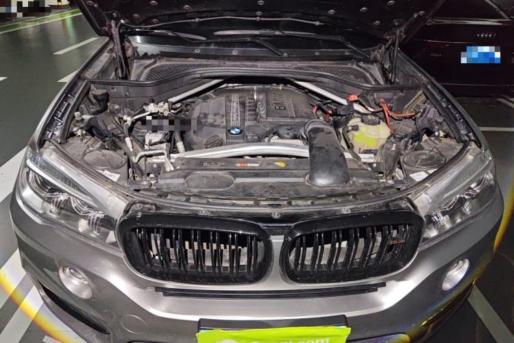Used BMW X5  Engine Bay