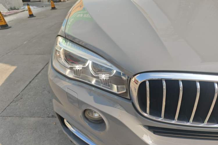Used BMW X5 2018 xDrive35i Elegant Edition Right Front Headlight