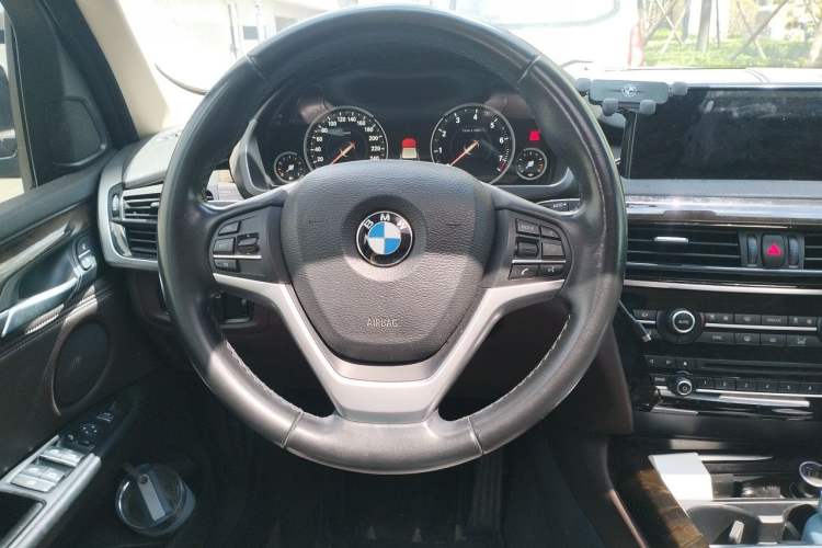 Used BMW X5 2018 xDrive28i Steering Wheel