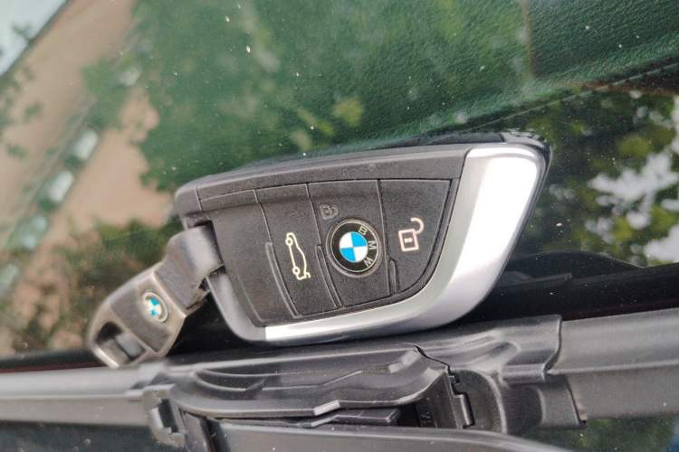 Used BMW X5  Vehicle Key