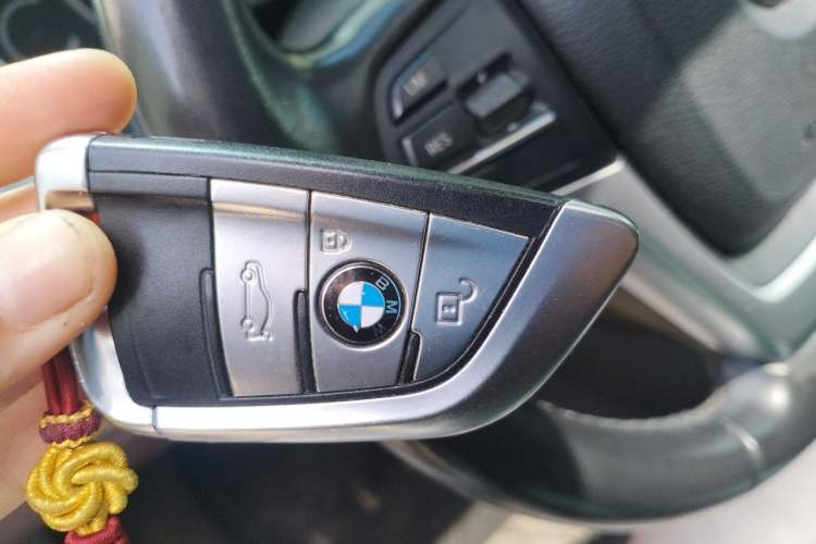 Used BMW X5 2018 xDrive28i Vehicle Key