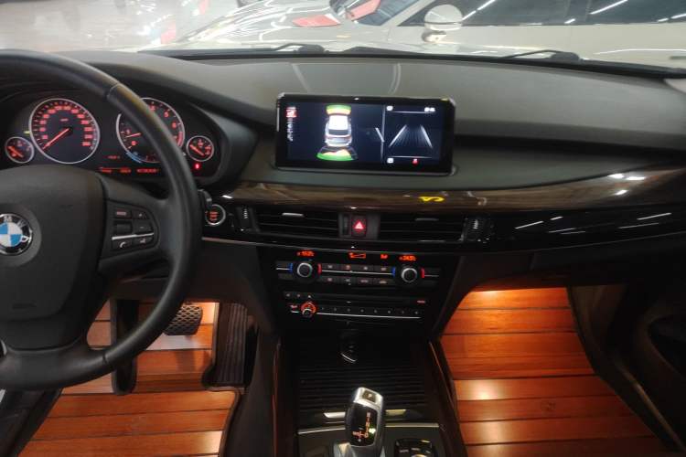 Used BMW X5 2018 xDrive35i Standard Model Small Screen Fabric Middle East Audio And AC Panel