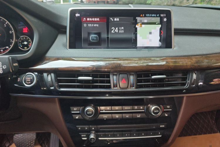 Used BMW X5 2018 xDrive28i Audio And AC Panel