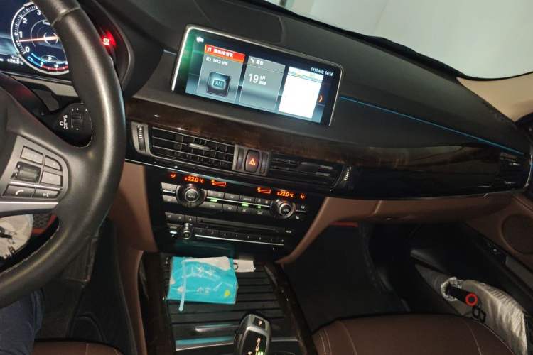 Used BMW X5 2018 xDrive35i Elegant Edition Audio And AC Panel