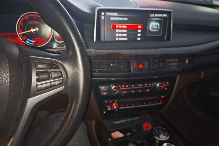 Used BMW X5 2018 xDrive28i Audio And AC Panel