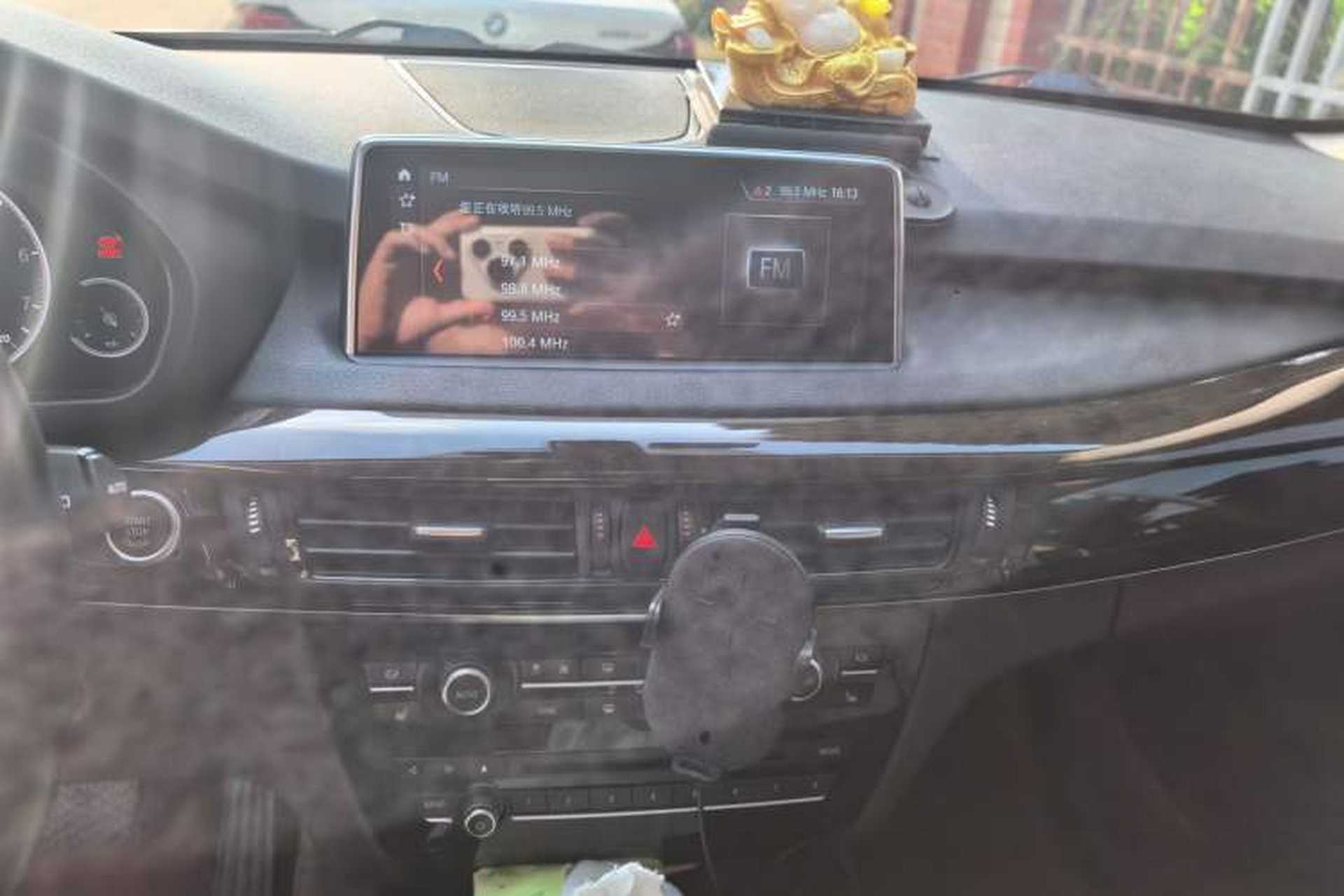 Used BMW X5 2018 xDrive28i Audio And AC Panel