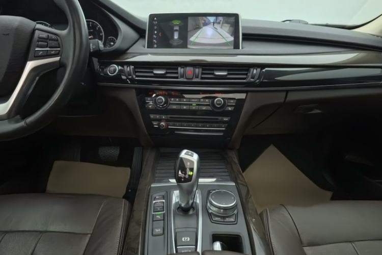 Used BMW X5 2018 xDrive28i Audio And AC Panel