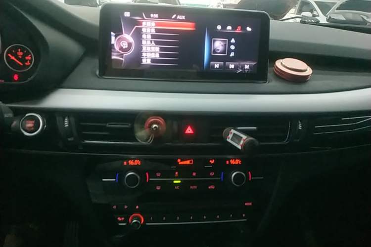 Used BMW X5 2018 xDrive35i Base Model Middle East Audio And AC Panel