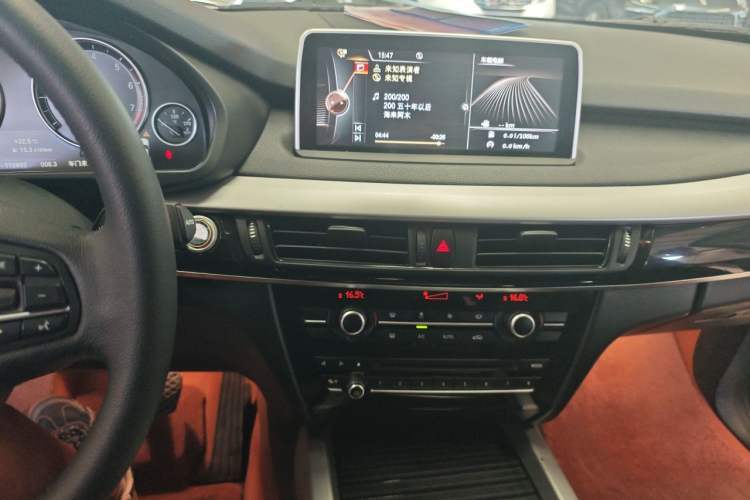Used BMW X5  Audio And AC Panel