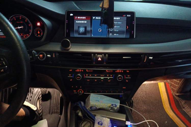 Used BMW X5  Audio And AC Panel