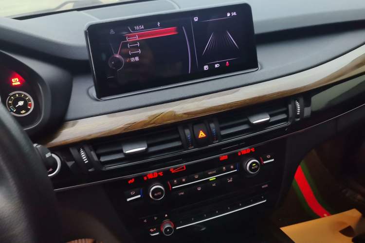 Used BMW X5 2018 xDrive35i Standard Model Small Screen Fabric Middle East Audio And AC Panel