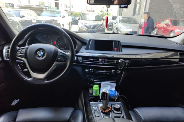 Used BMW X5  Center Console