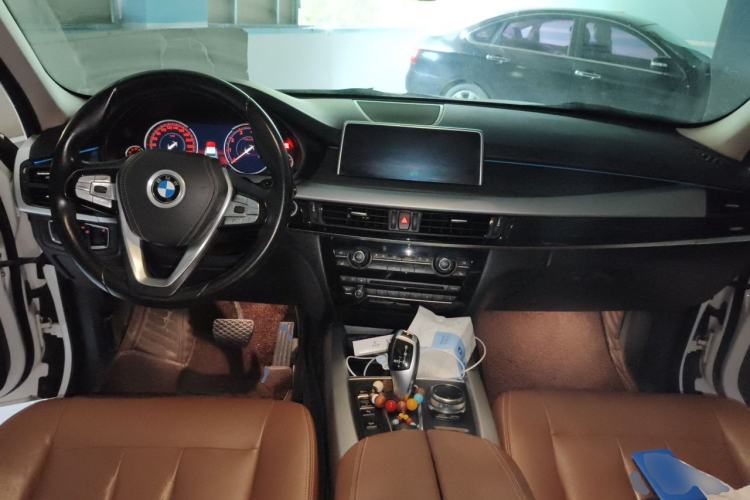 Used BMW X5 2018 xDrive35i Standard Model Small Screen Fabric Middle East Center Console