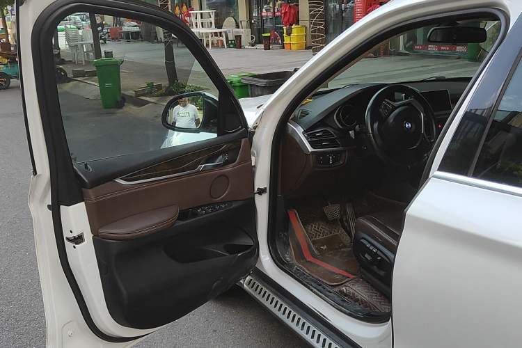 Used BMW X5 2018 xDrive28i Driver Seat