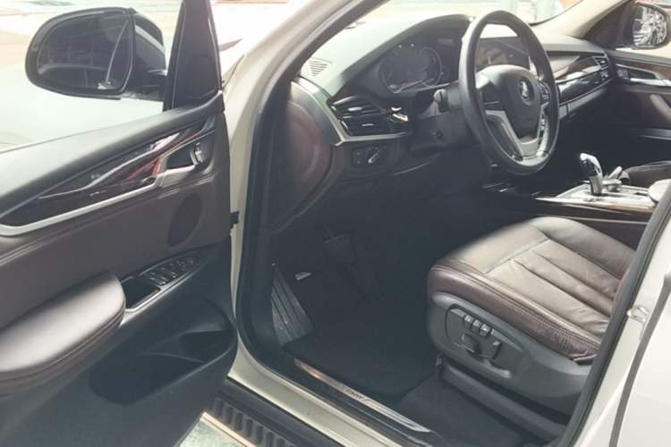 Used BMW X5 2018 xDrive28i Driver Seat