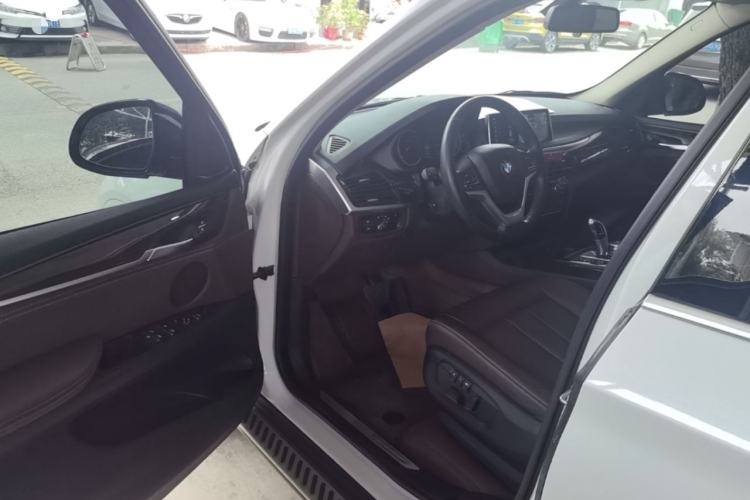 Used BMW X5 2018 xDrive28i Driver Seat