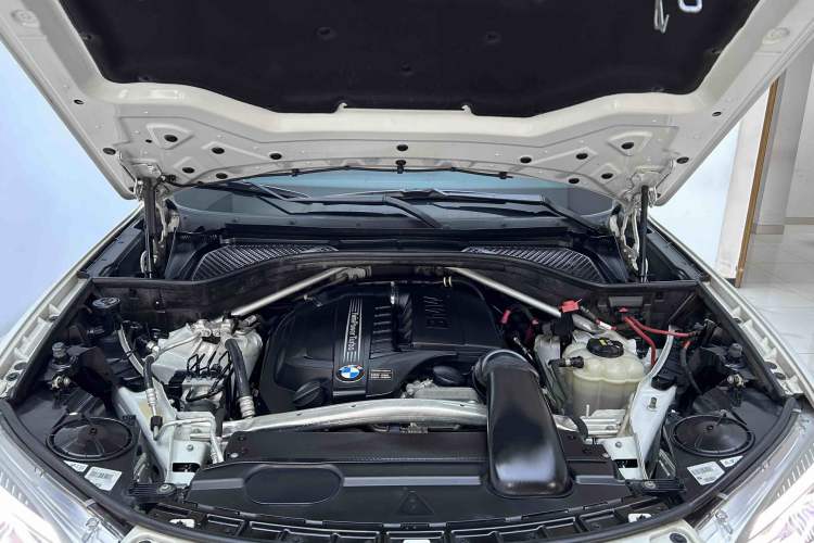 Used BMW X5 2018 xDrive35i Base Model Middle East Engine Bay
