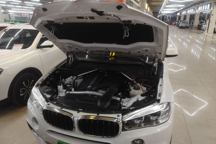 Used BMW X5 2018 xDrive35i Standard Model Small Screen Fabric Middle East Engine Bay