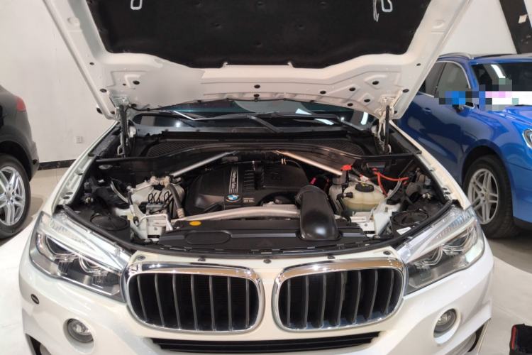 Used BMW X5 2018 xDrive35i Base Model Middle East Engine Bay