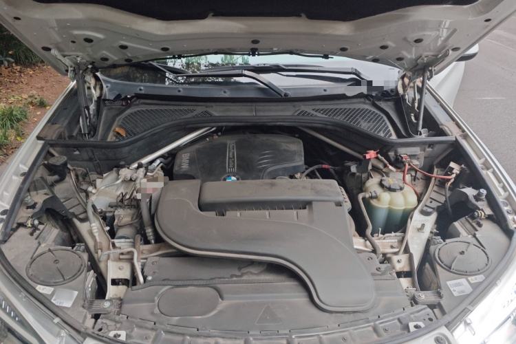 Used BMW X5 2018 xDrive28i Engine Bay