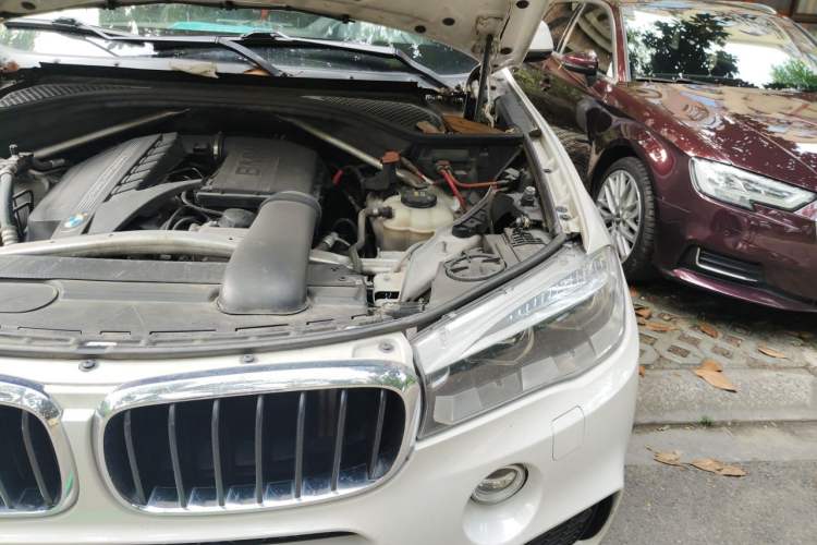 Used BMW X5  Engine Bay Left