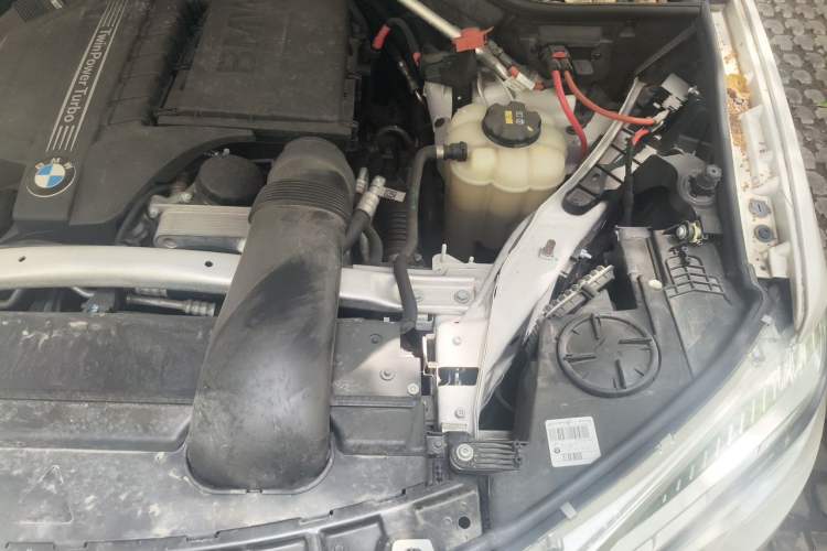 Used BMW X5 2018 xDrive35i M Sport Edition Engine Bay Left