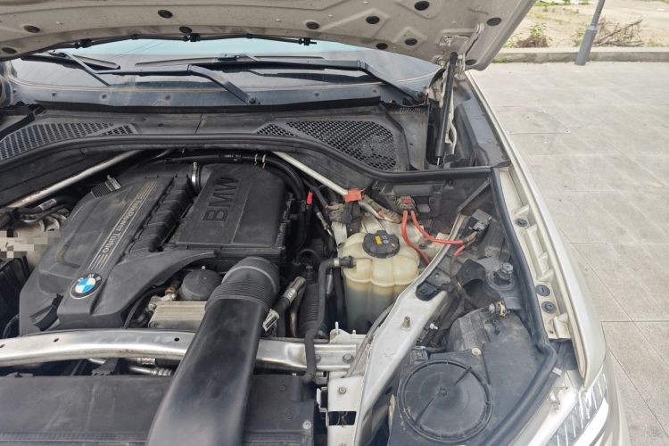 Used BMW X5 2018 xDrive35i Elegant Edition Engine Bay Left