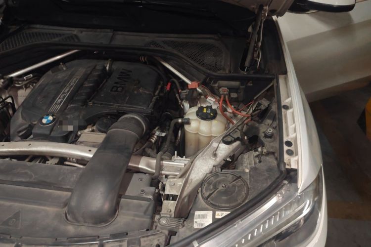 Used BMW X5  Engine Bay Left